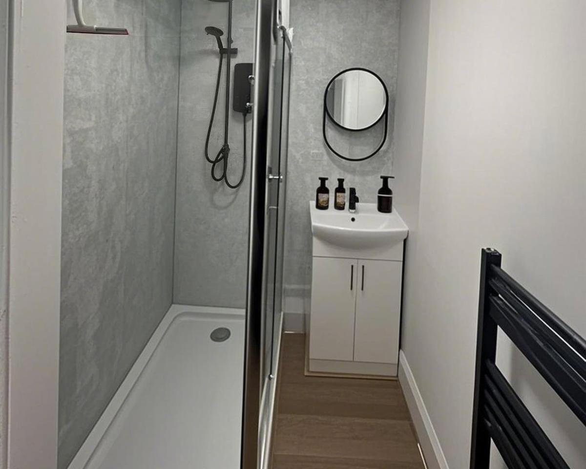 Lovely 2-bed In Apartment